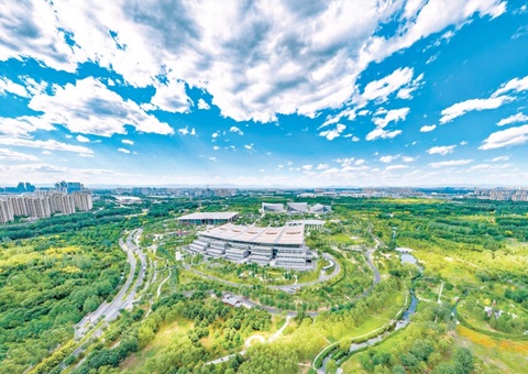 蓝天白云续写美丽北京生态画面&nbsp;&nbsp; “十四五”时期北京PM2.5浓度已下降近20%